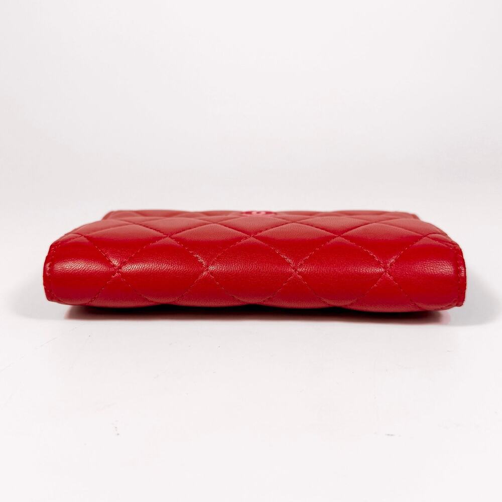 Chanel Quilted Lambskin Classic Flap Wallet - Picture 8 of 14